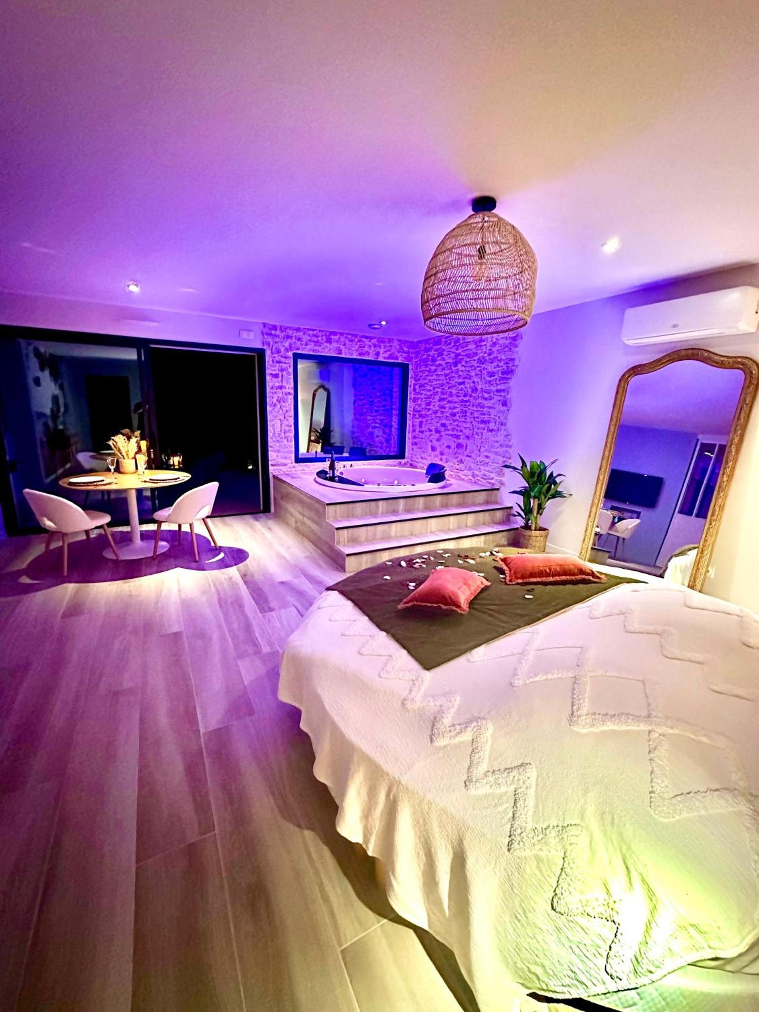 Les Suites Du Payre - Suite Romance Saint-Hilaire-de-Talmont المظهر الخارجي الصورة