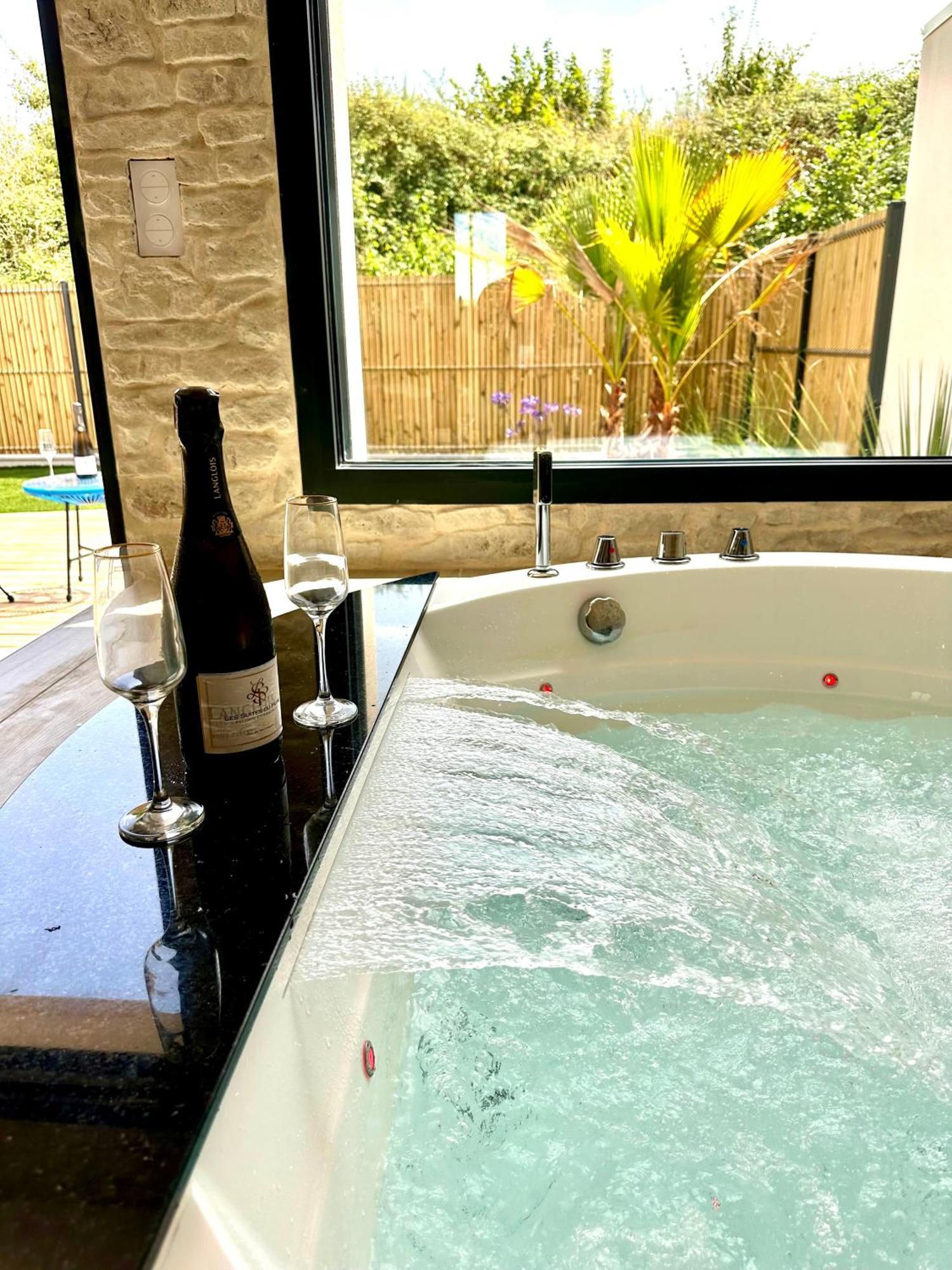 Les Suites Du Payre - Suite Romance Saint-Hilaire-de-Talmont المظهر الخارجي الصورة